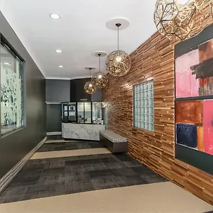 Spring Hill Aparthotel
